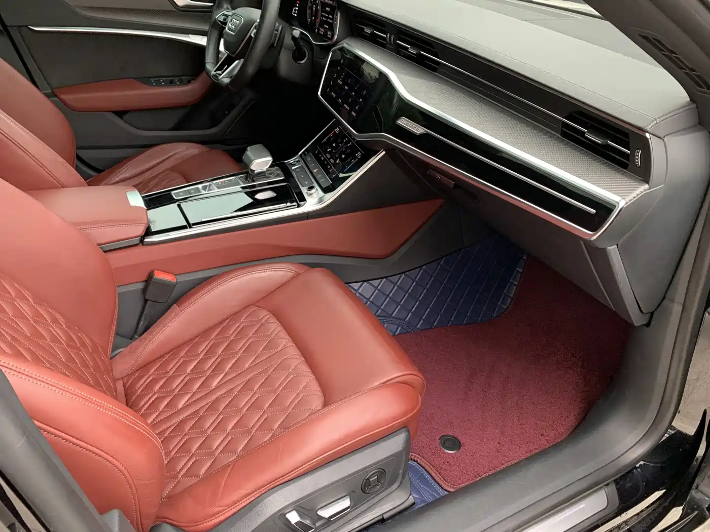 Audi A7L 2023 45 TFSI quattro S-line Black Warrior Edition фото 17