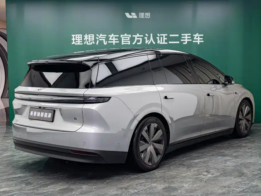 Li Auto Li i8 2026 2025 Standard Edition