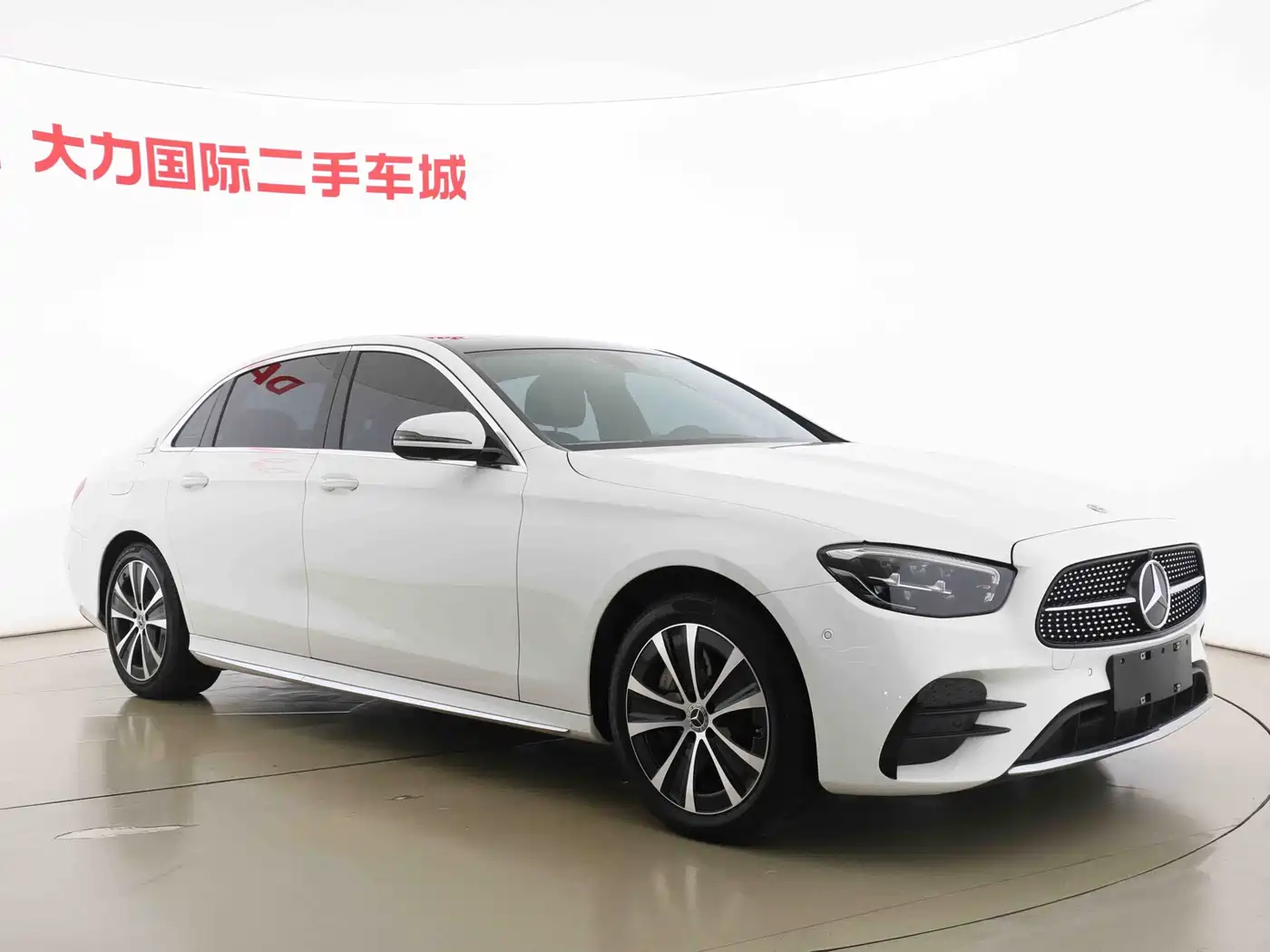 Mercedes-Benz E-Class New Energy 2023 E 350 e L Plug-in Hybrid Sport Sedan фото 3