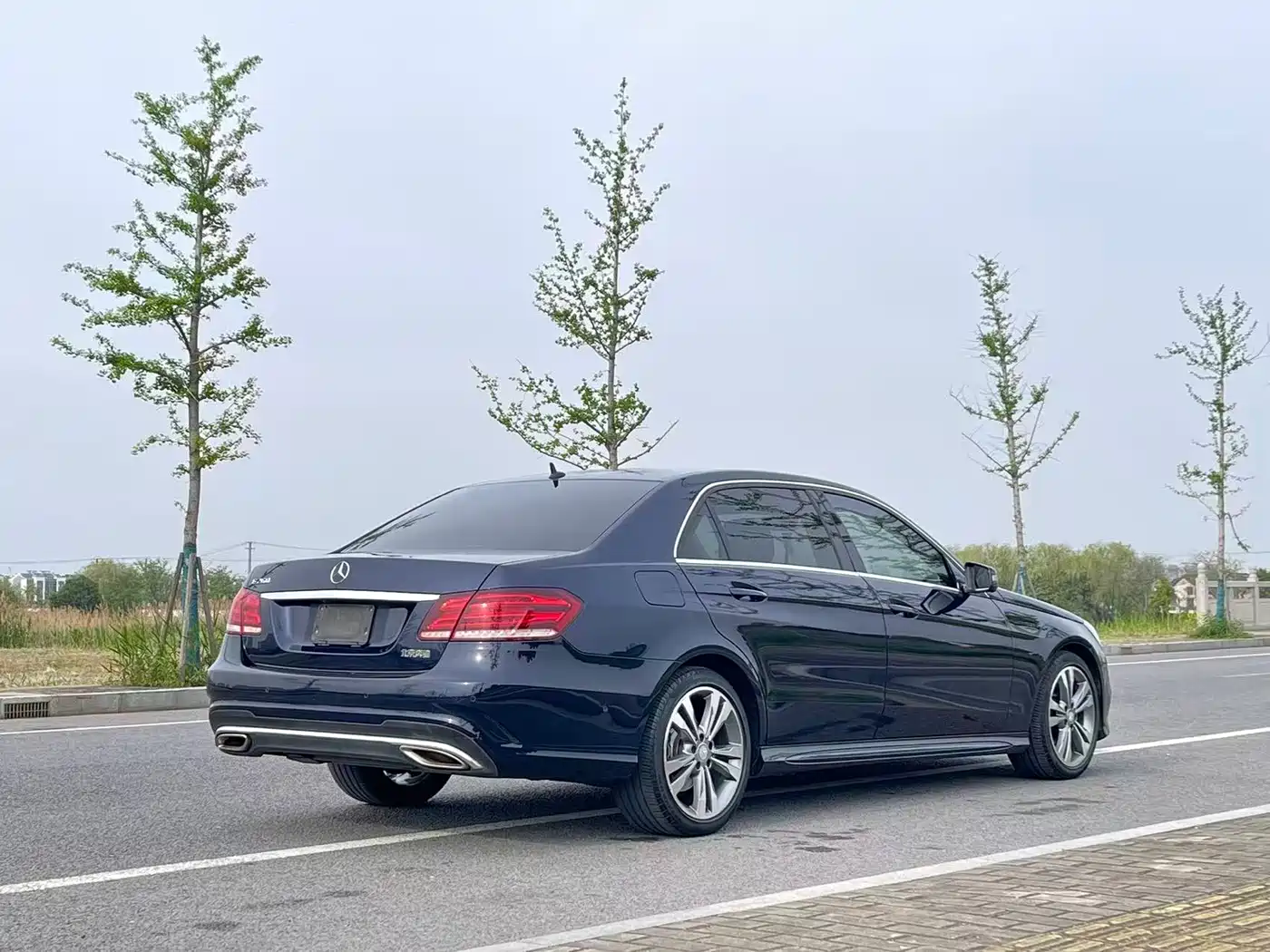 Mercedes-Benz E-Class 2015 E 260 L Sport фото 6