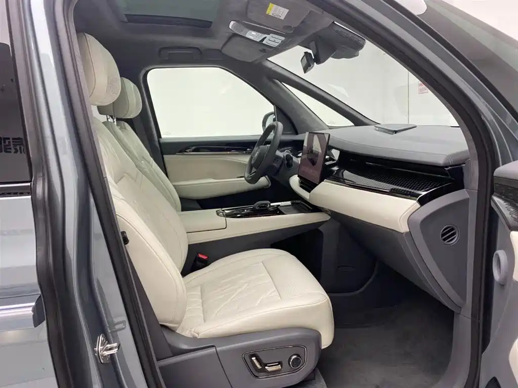 ZEEKR EXTREME KRYPTON 009