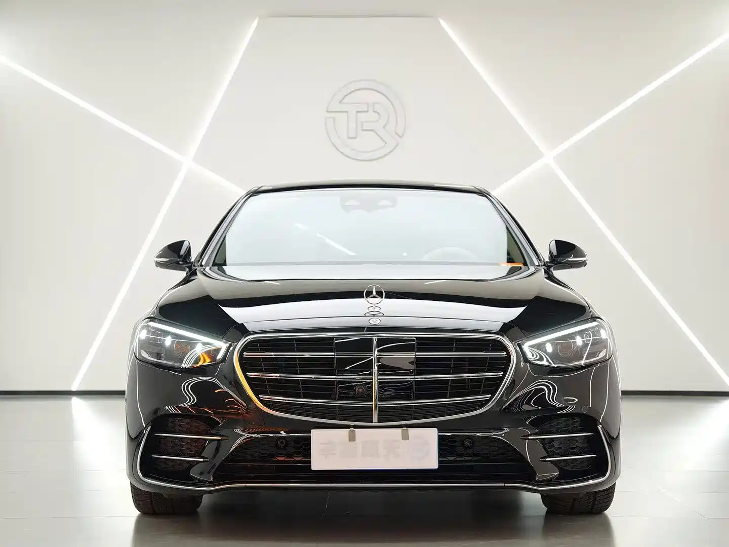 Photo 2 - Mercedes-Benz S-Class