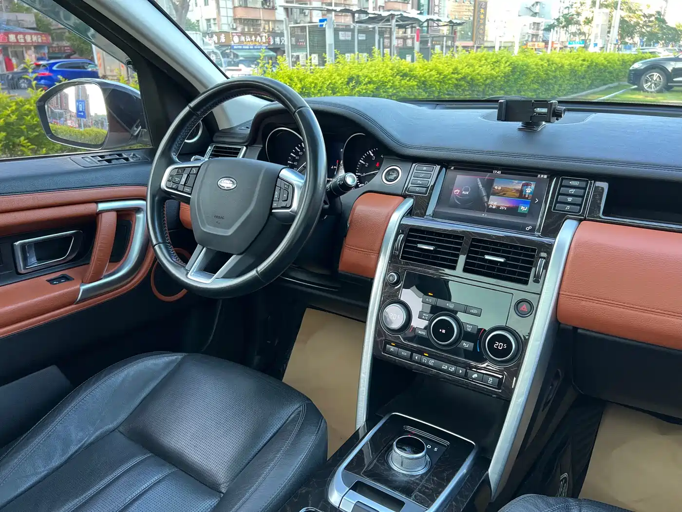 Land Rover Discovery Sport 2016 2.0T SE фото 17