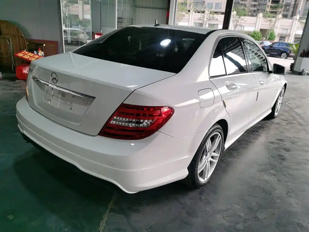 Mercedes-Benz C-Class 2013 C 260 Fashion Grand Edition фото 5