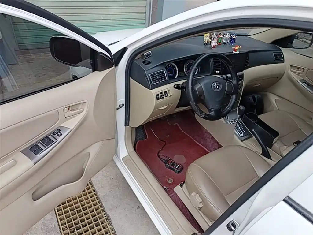 Toyota Corolla 2013 1.6L Automatic Excellence Edition фото 16