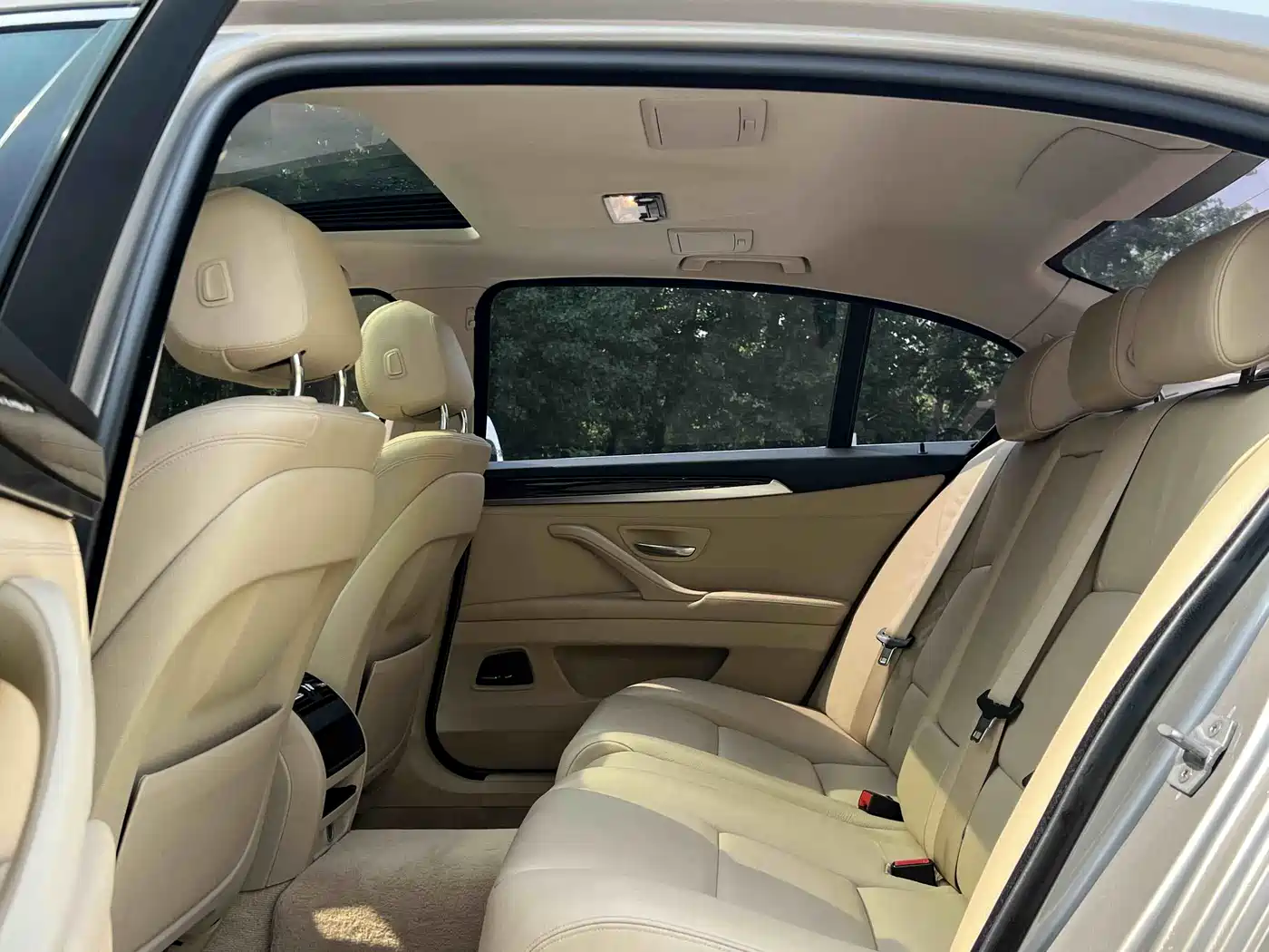 BMW 5 Series 2014 525Li Leading фото 11