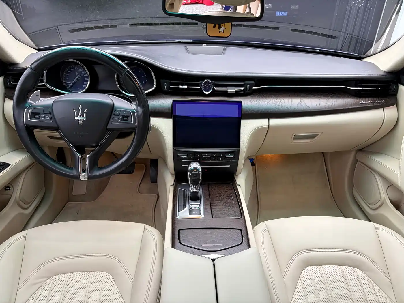 Фото 12 - Maserati Quattroporte