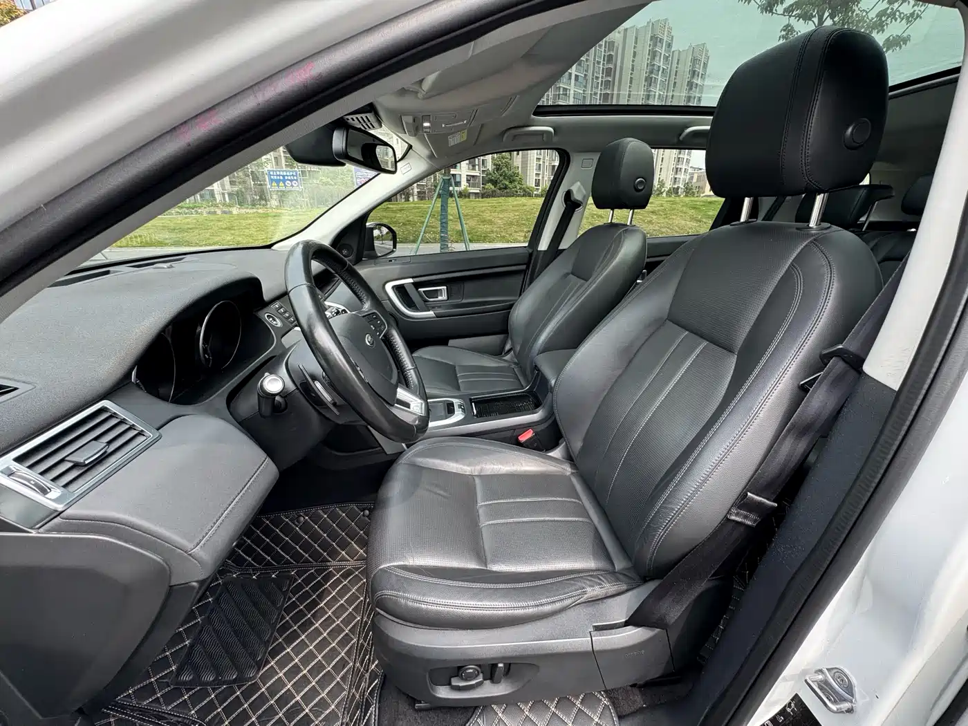 Land Rover Discovery Sport 2017 2.0T SE фото 7