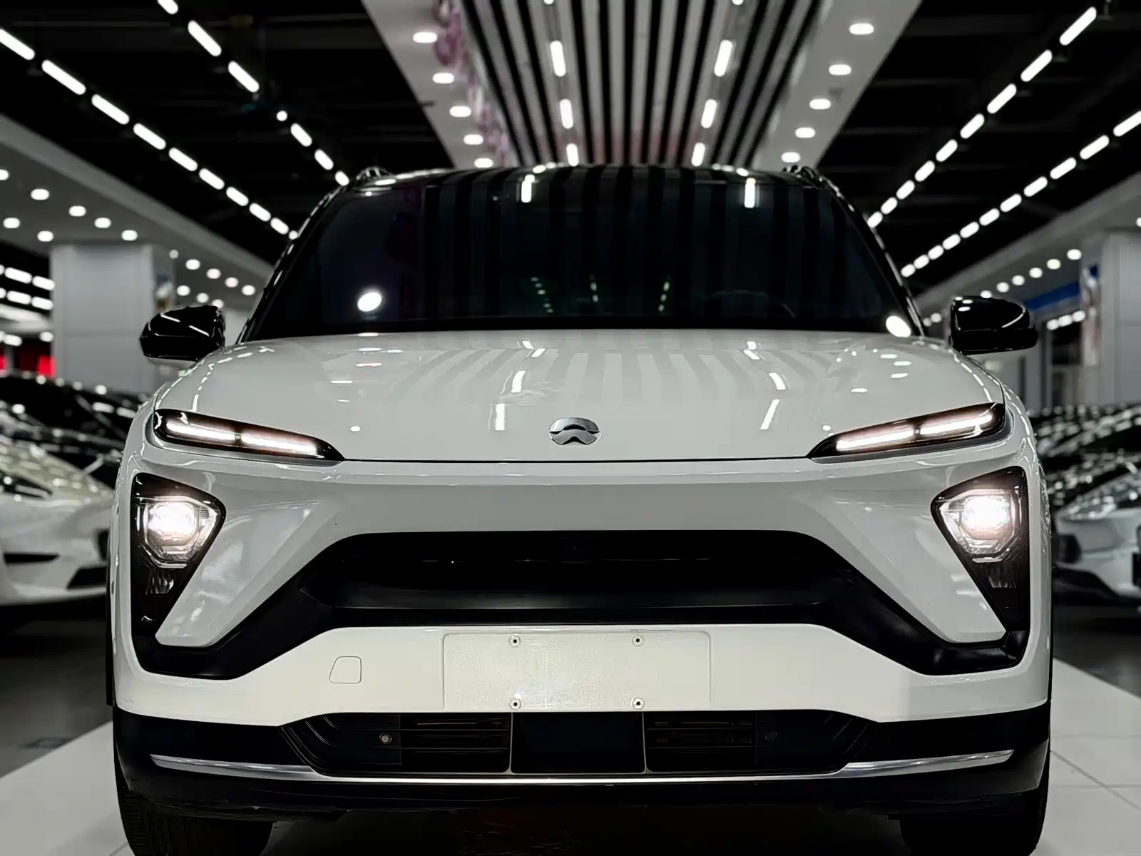 Фото 2 - NIO ES6
