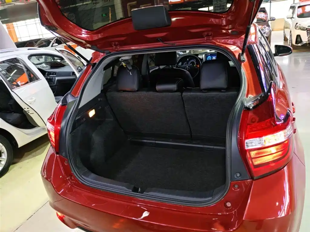 Toyota YARiS L Zhi Xuan 2019 1.5E CVT MeiDong Edition China VI фото 19