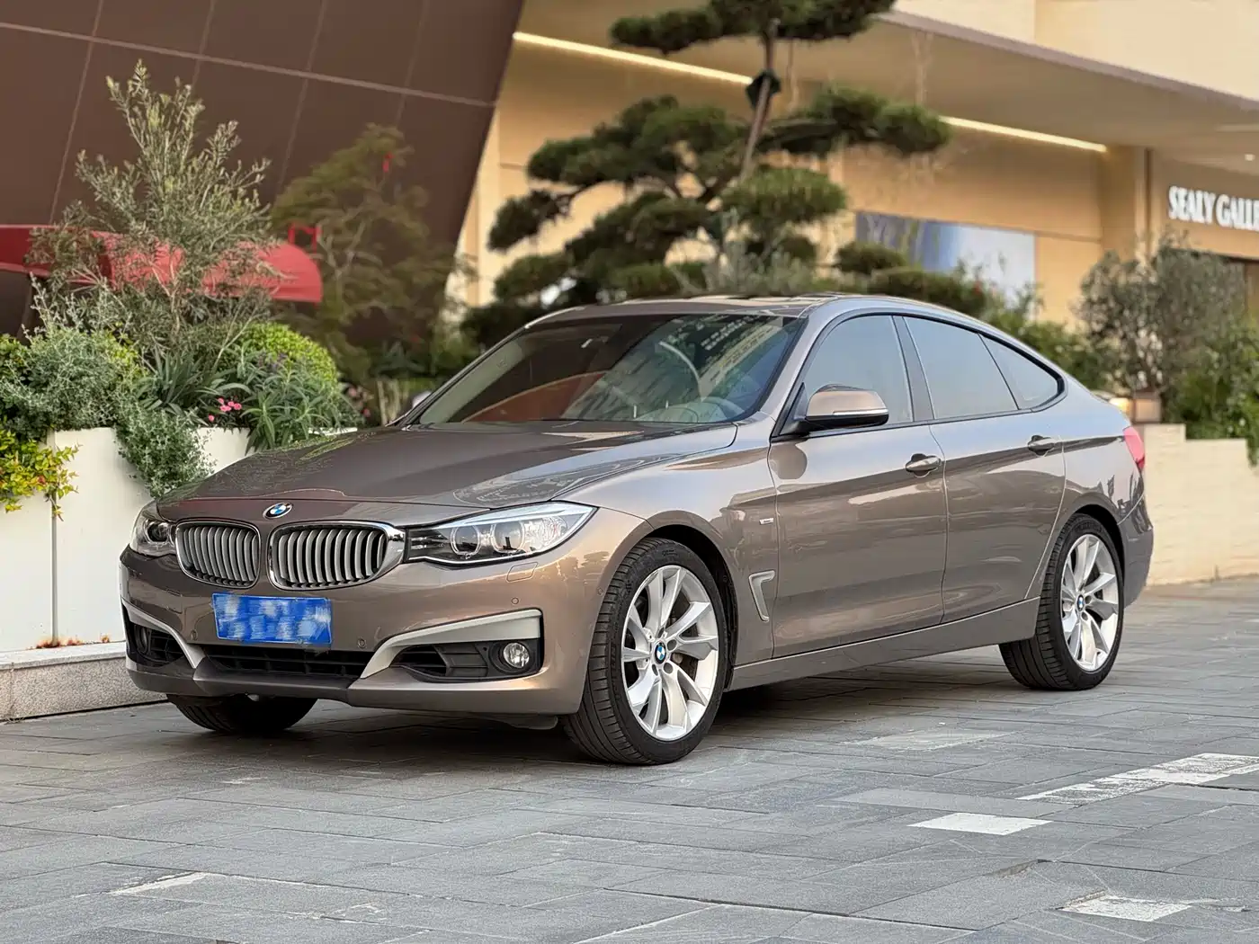 BMW 3 Series GT 2013 335i Trend Design Package