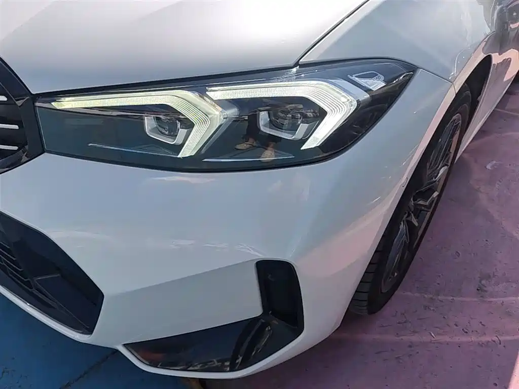 BMW 3 Series 2024 325i M Sport Shadowline Package фото 24