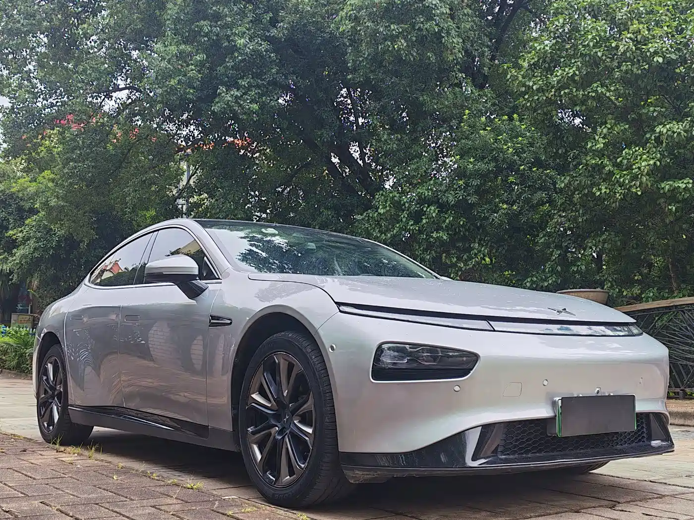 Фото 3 - XPeng P7
