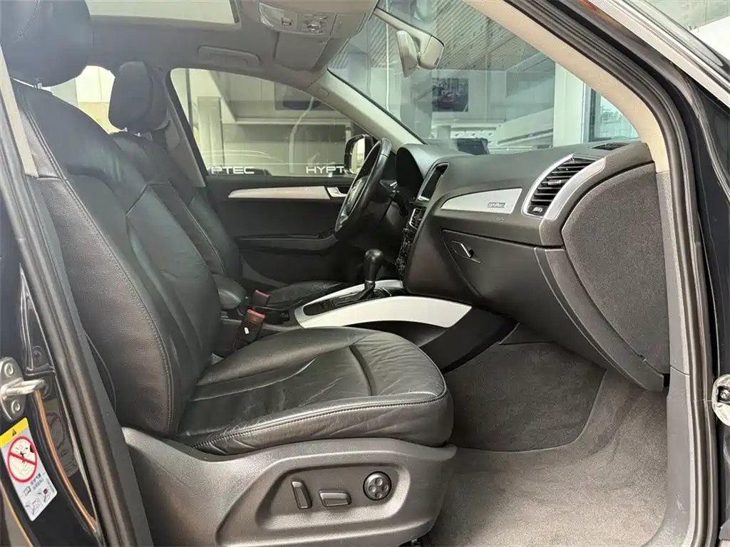 Audi Q5 2010 2.0TFSI Technology фото 12