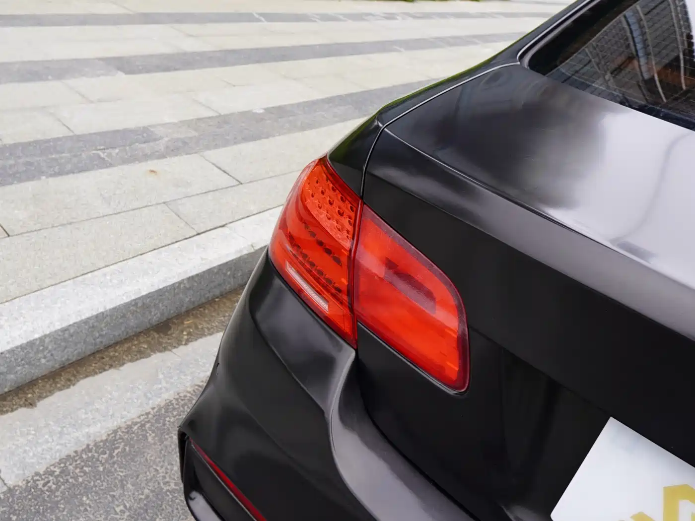 BMW 3 Series (Import) 2011 330i Coupe фото 24