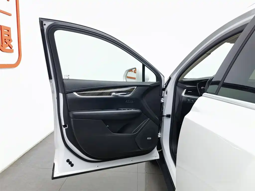 Cadillac XT5 2018 25T Luxury фото 8