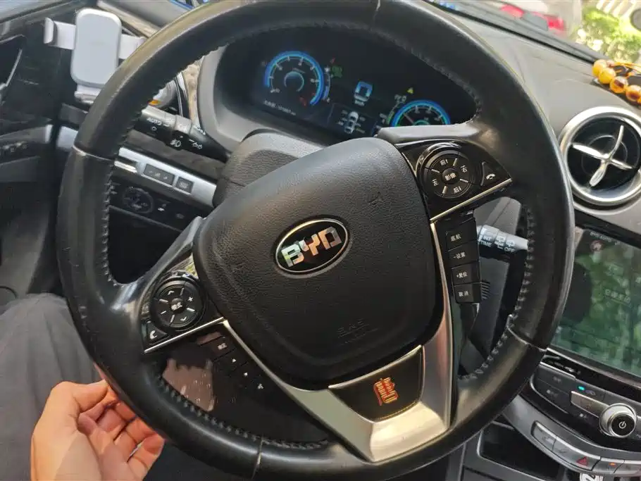 BYD Tang New Energy 2015 2.0T 4WD Flagship фото 15