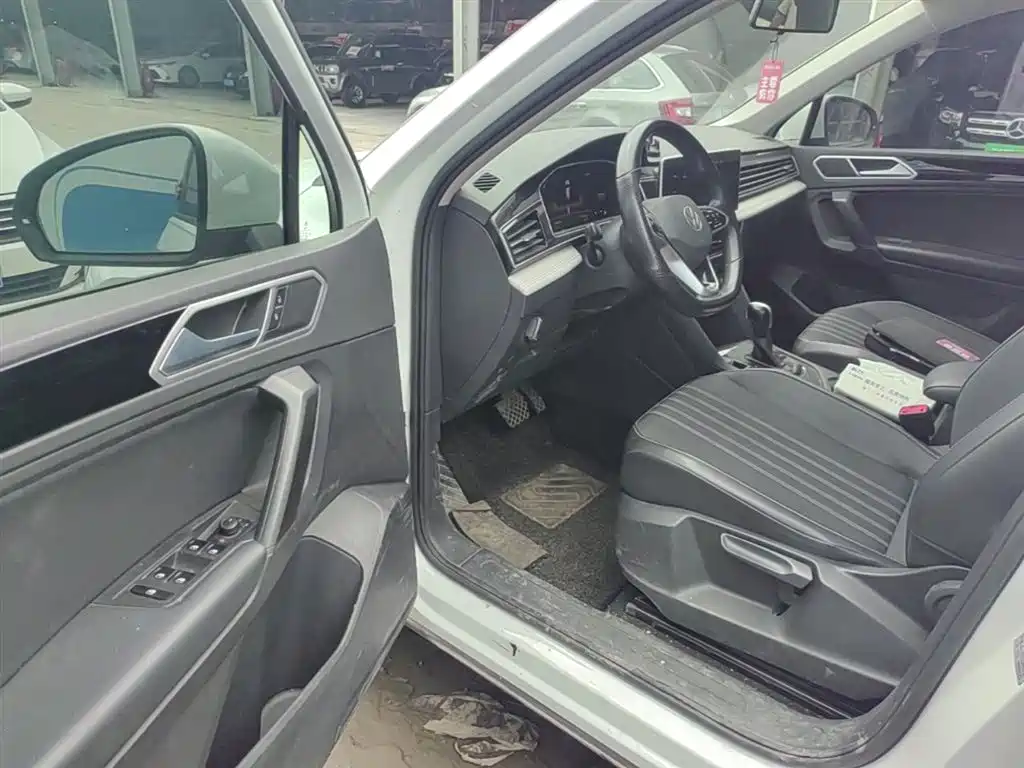 Volkswagen Tiguan L 2023 330TSI Auto 2WD Comfort Edition фото 16