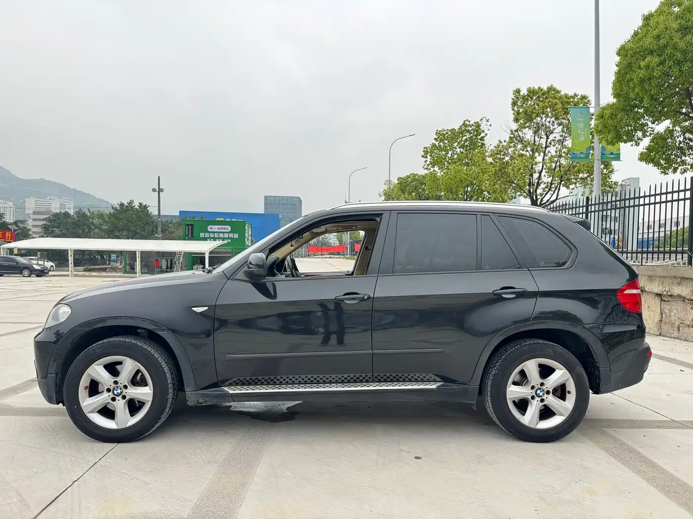 BMW X5 (Import) 2009 xDrive30i Luxury фото 4