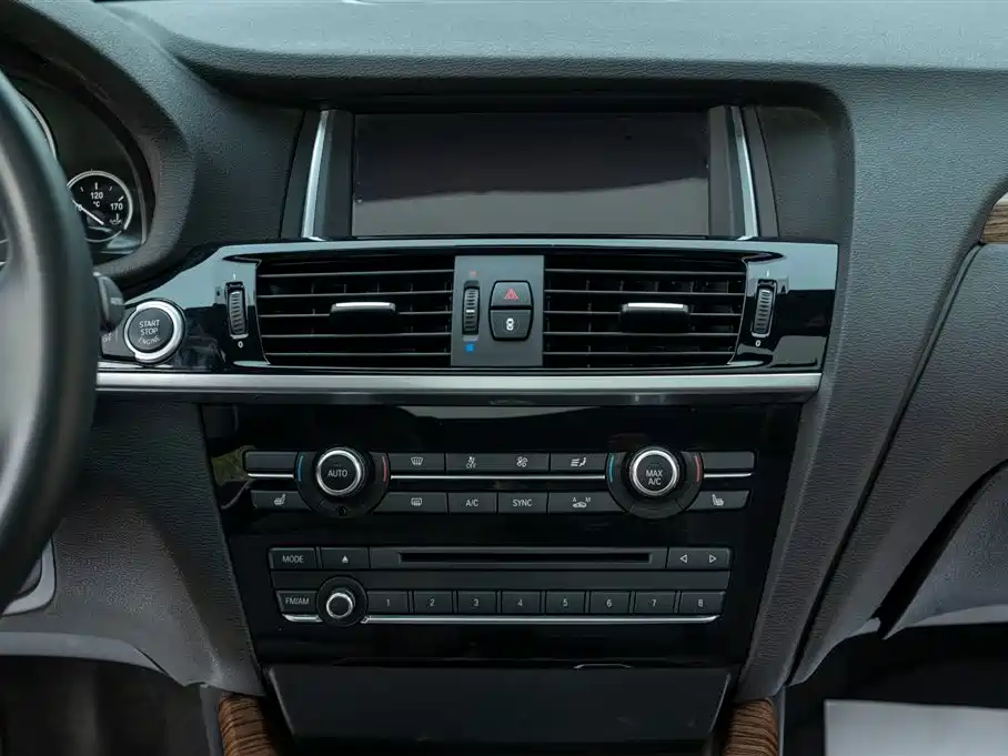 BMW X3 (Import) 2014 xDrive28i X Design Package фото 25