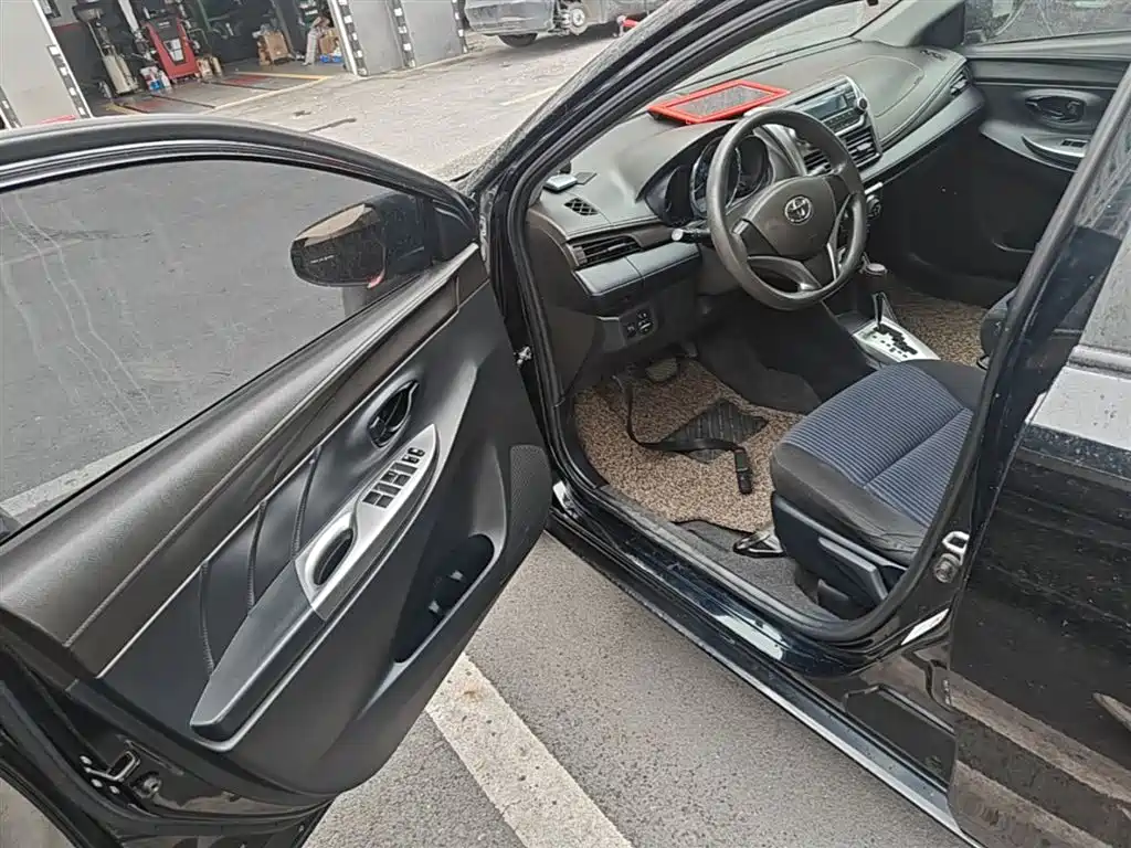 Toyota YARiS L Zhi Xuan 2014 1.5G Automatic Dynamic Edition фото 16