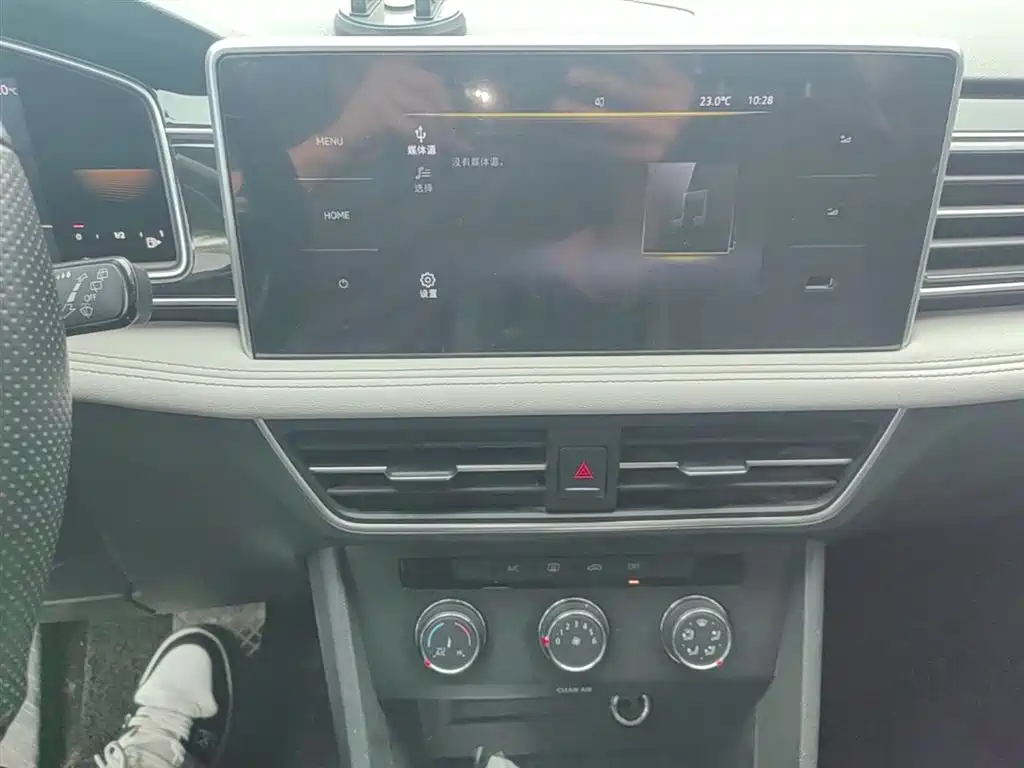 Volkswagen Tiguan L 2023 330TSI Auto 2WD Comfort Edition фото 13