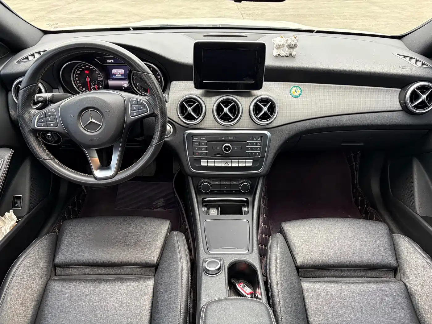 Mercedes-Benz CLA (Import) 2016 CLA 200 Fashion фото 10