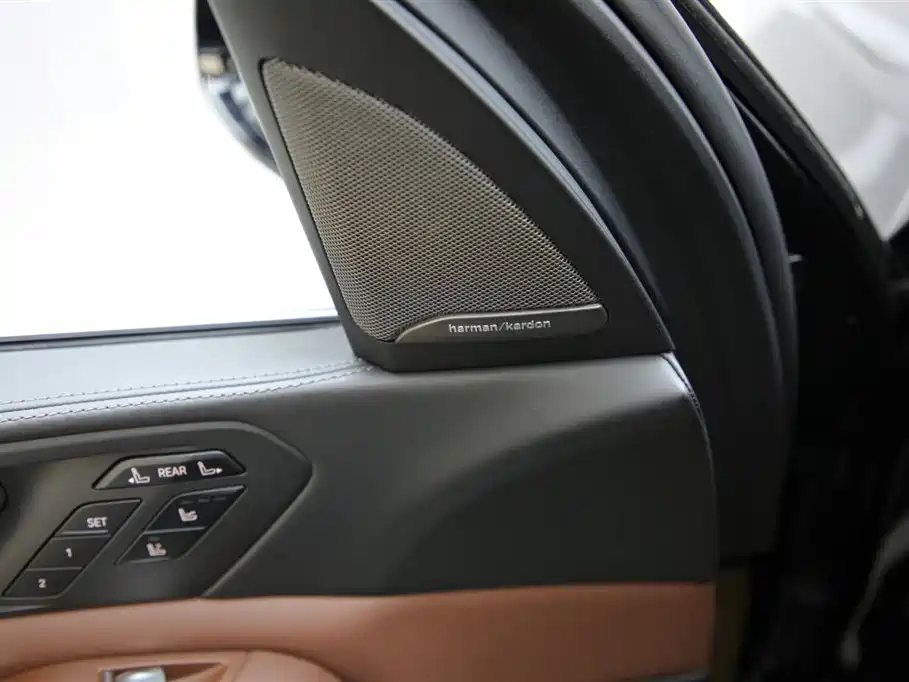 BMW X7 2021 xDrive40i Premium M Sport Package фото 19