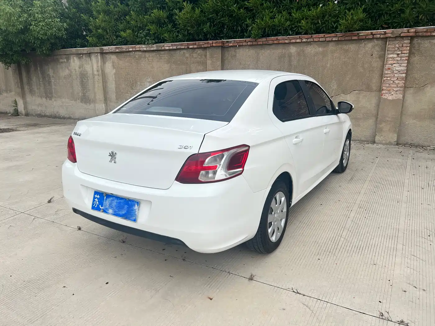 Peugeot 301 2016 1.6L Auto Comfort Edition фото 6