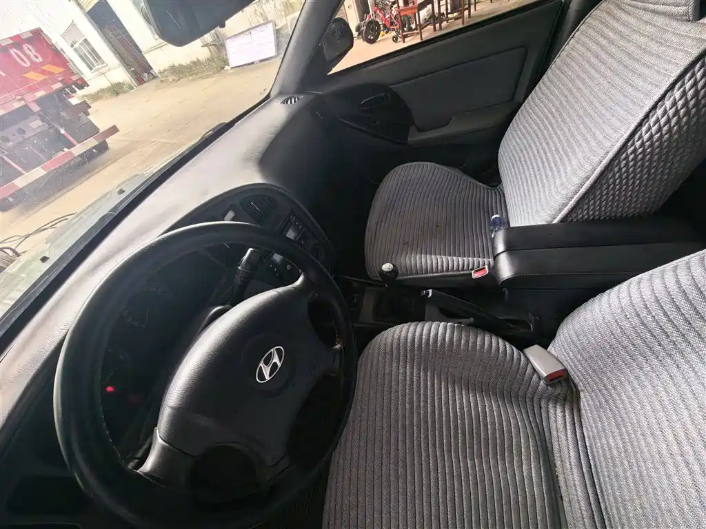 Hyundai Elantra 2011 1.6L Manual Comfort фото 5