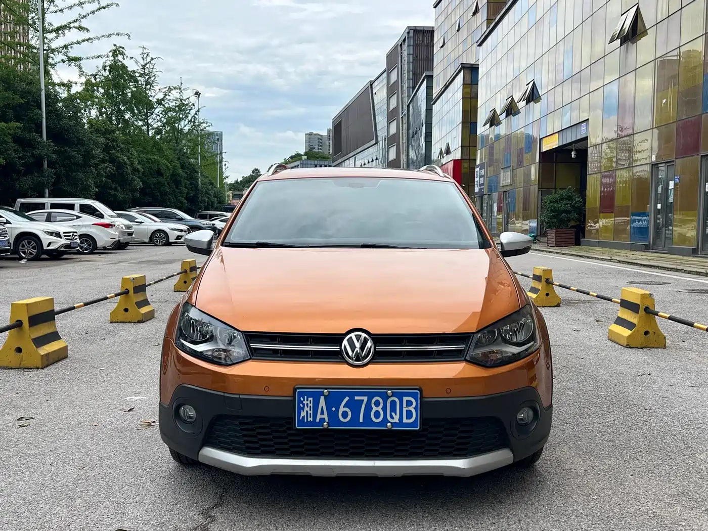 Volkswagen Polo 2018 1.5L Cross Polo Auto фото 2