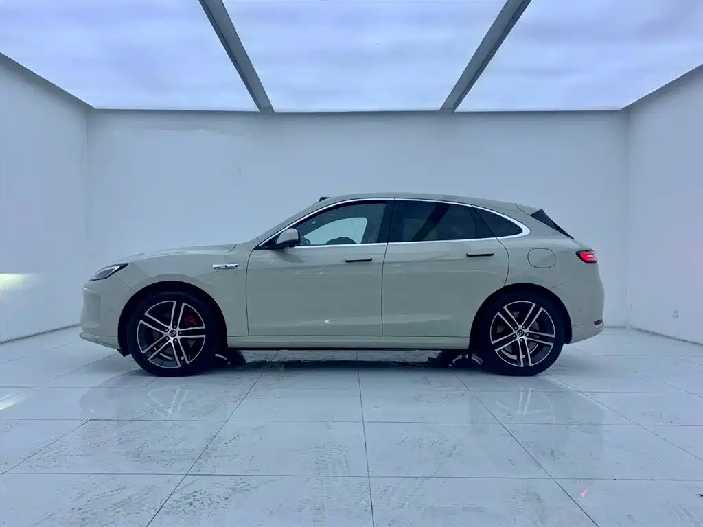 AITO Wenjie AITO M5 2025 Extended Range Ultra AWD фото 3