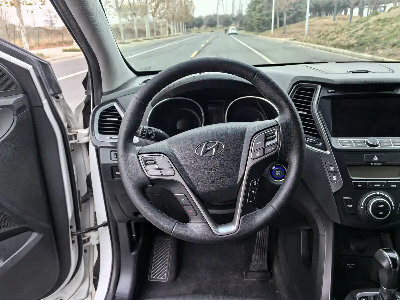 Hyundai Santa Fe 2013 Facelift 2.0T Automatic 4WD Top фото 8