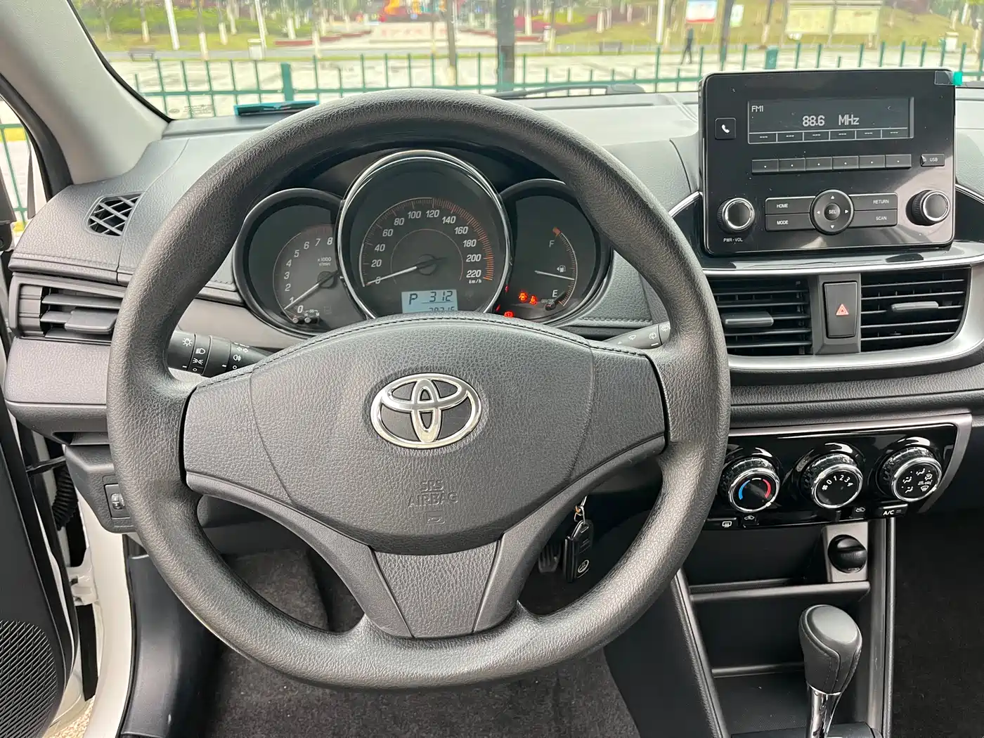 Toyota YARiS L Zhi Xuan 2021 1.5L CVT Leading Edition фото 15
