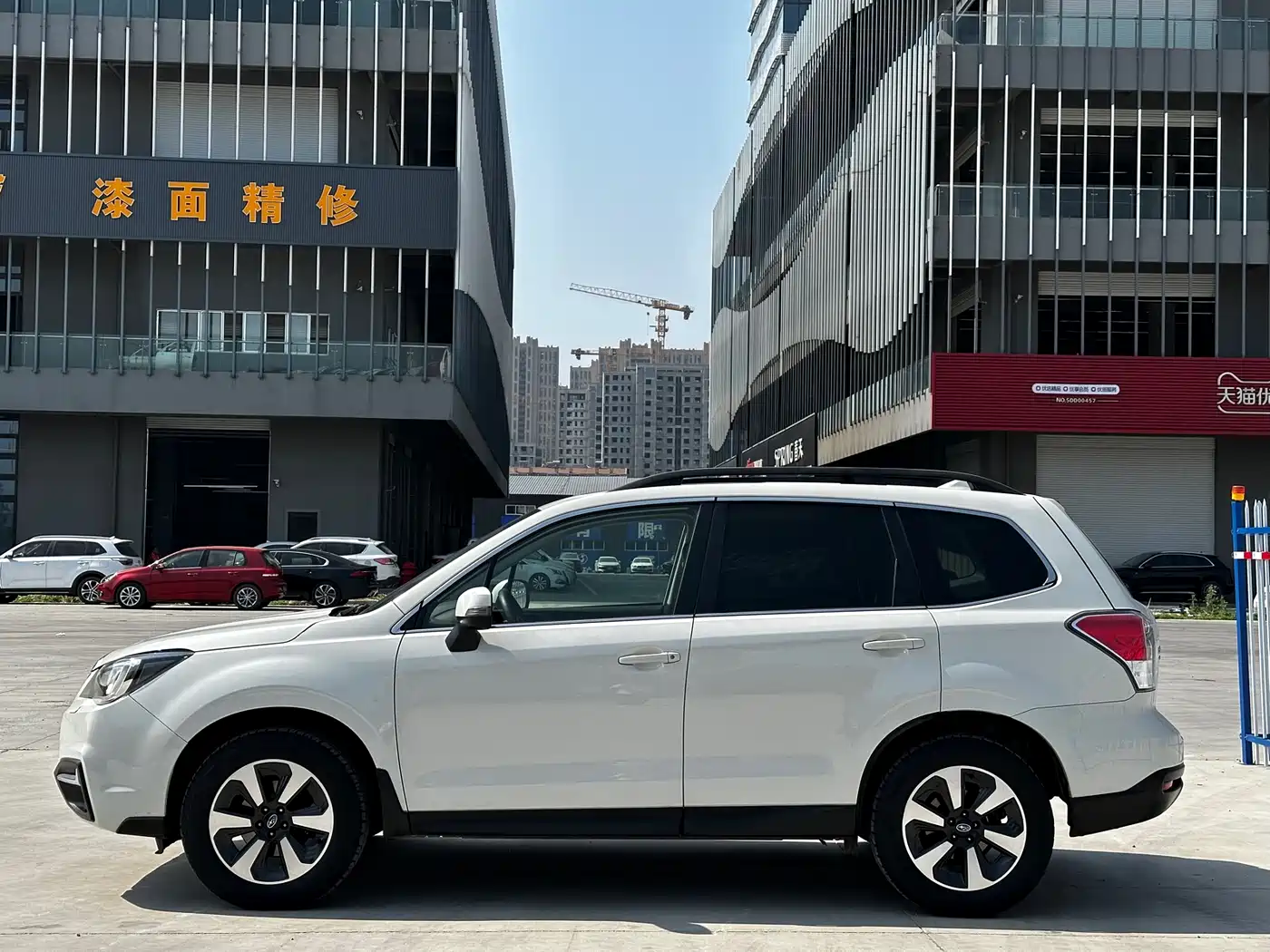 Subaru Forester 2016 2.5i Luxury Navigation Edition фото 4
