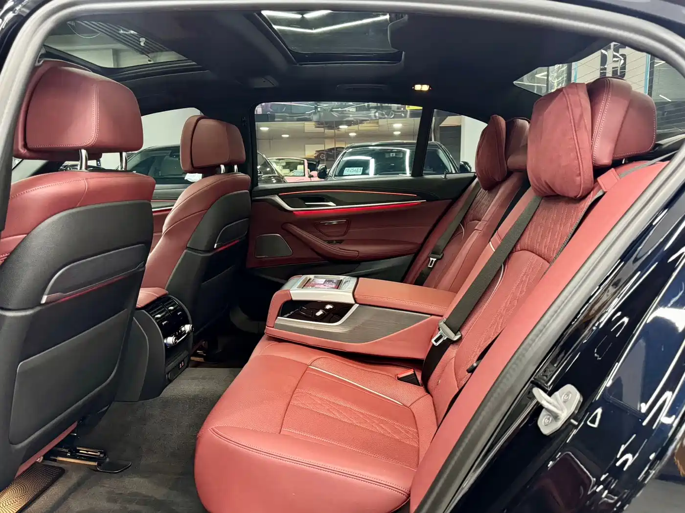 BMW 5 Series 2022 530Li Exclusive M Sport Package фото 14