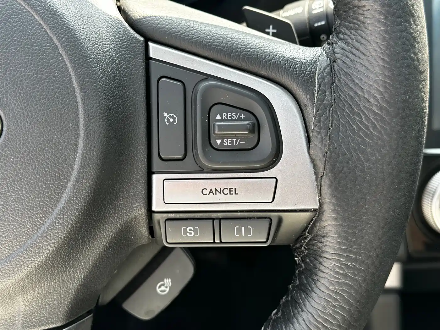 Subaru Forester 2016 2.5i Luxury Navigation Edition фото 14