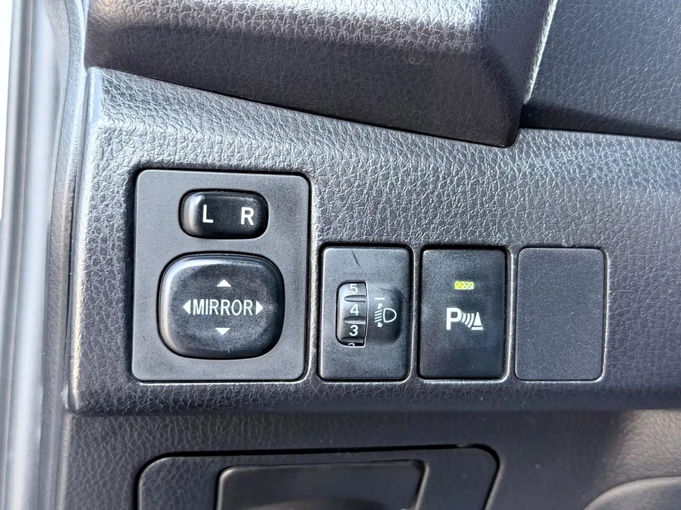 Toyota Levin 2016 1.6G CVT Elite Edition фото 15