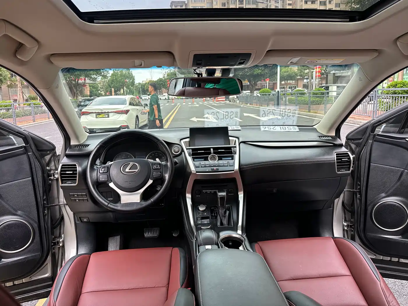 Фото 5 - Lexus NX