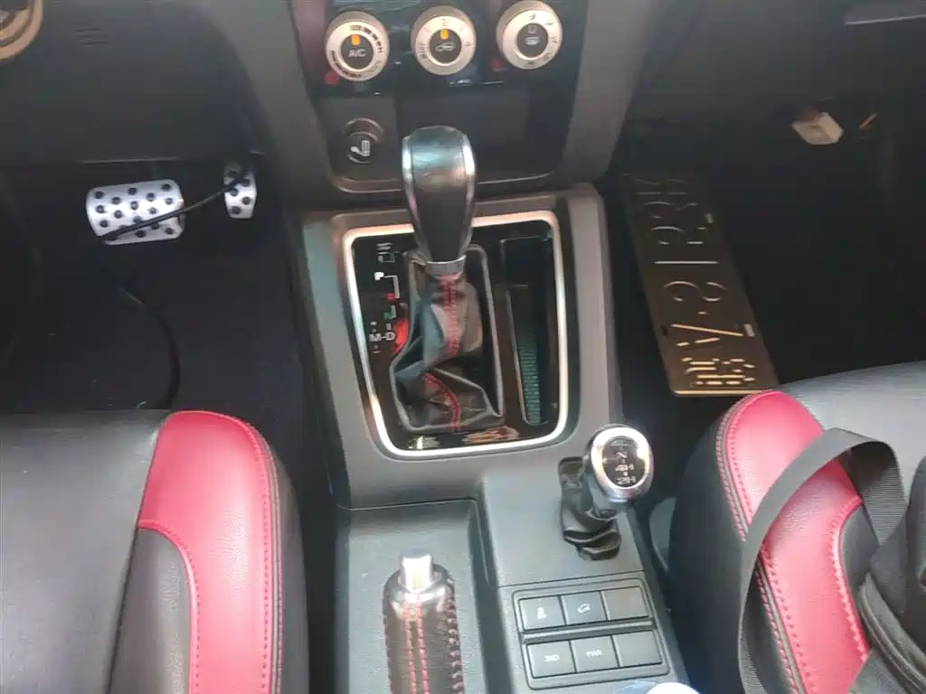 BAIC ORV Beijing Offroad BJ40 2017 40L 2.3T Automatic 4WD China Rally Champion Edition фото 10