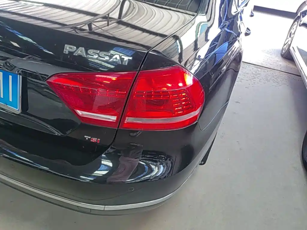 Photo 8 - Volkswagen Passat
