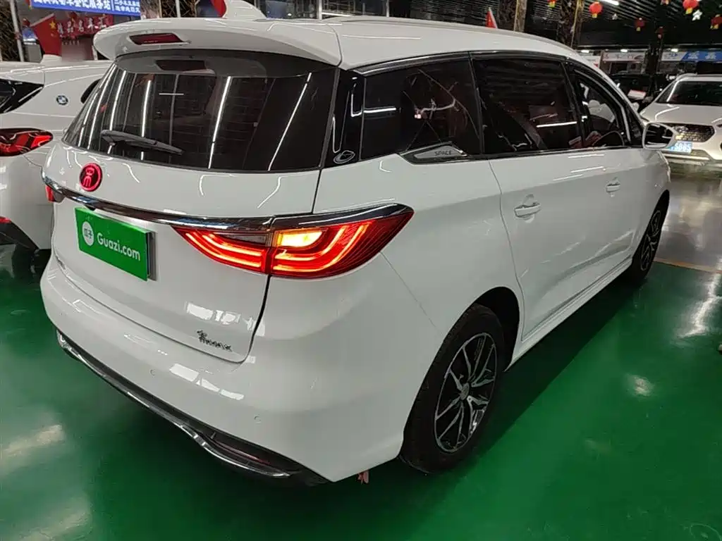 BYD Song MAX 2018 1.5T Auto Smart Connected Flagship 7-Seater фото 7