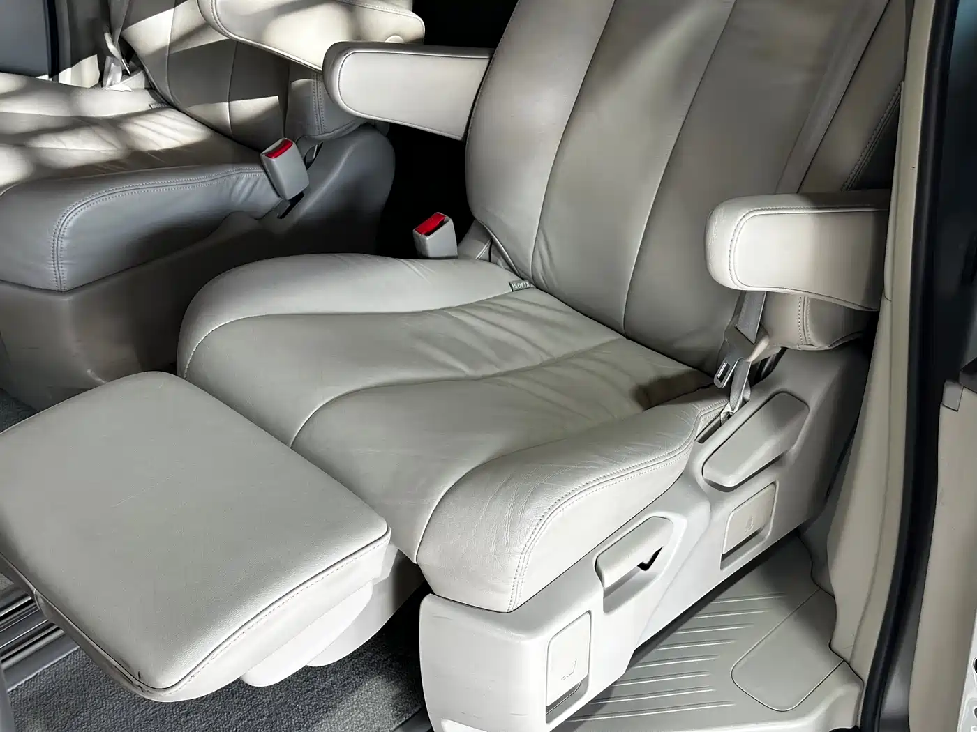 Toyota Previa 2012 3.5L 7-Seater Luxury Model фото 14