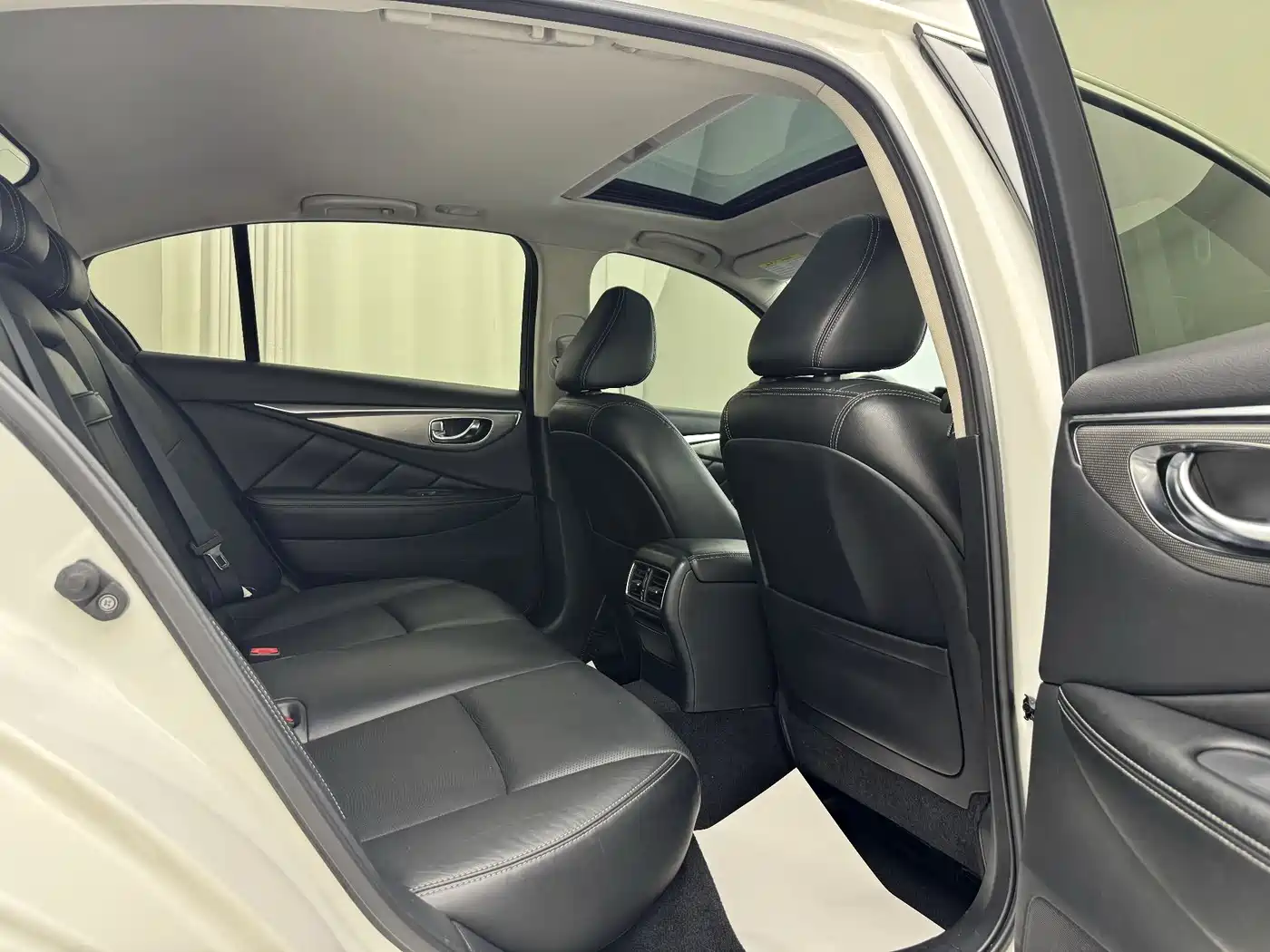 Infiniti Q50 2017 2014 3.7L Comfort Edition