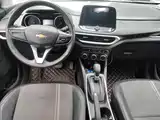 Photo 5 - Chevrolet Trax