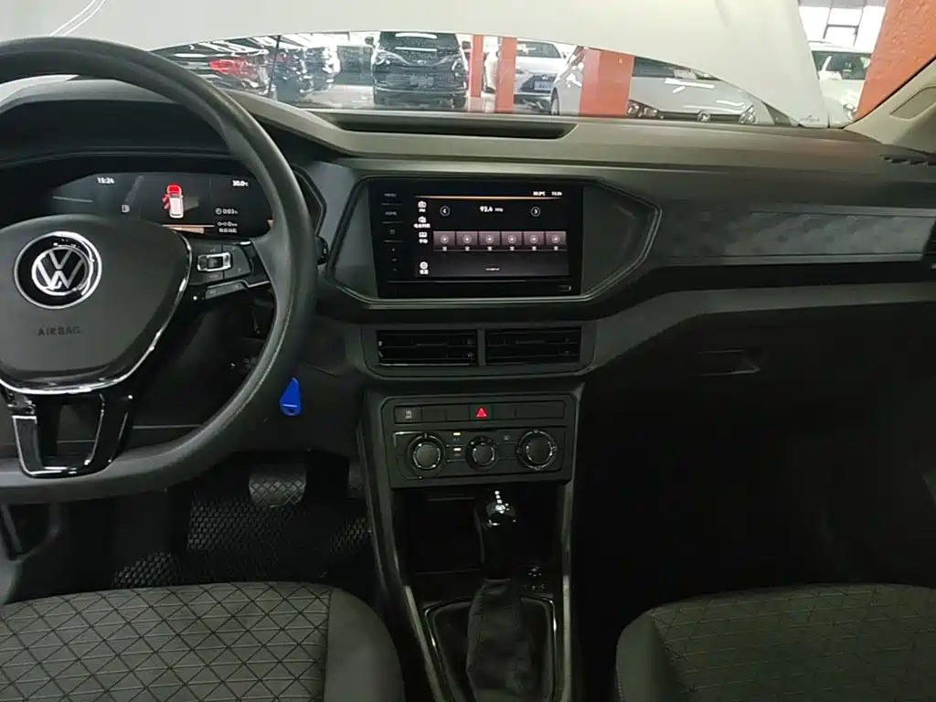 Photo 13 - Volkswagen T-Cross