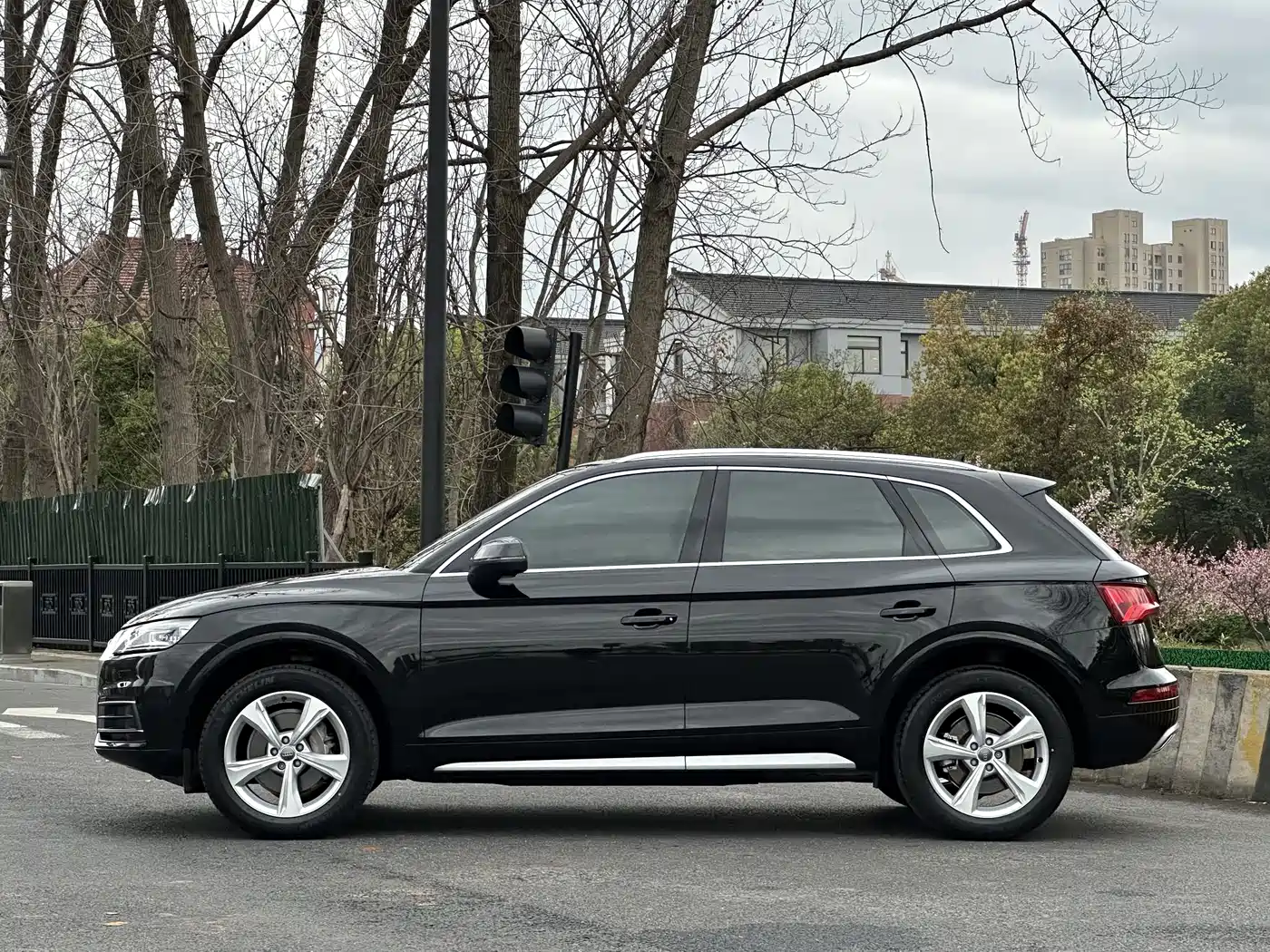 Audi Q5L 2020 Facelift 40 TFSI Honor Progressive фото 4