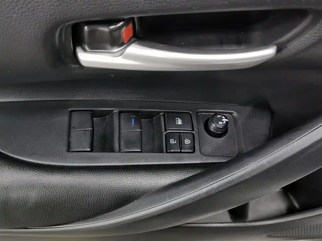 Toyota Corolla 2019 1.2T S-CVT GL Pioneer Edition фото 9