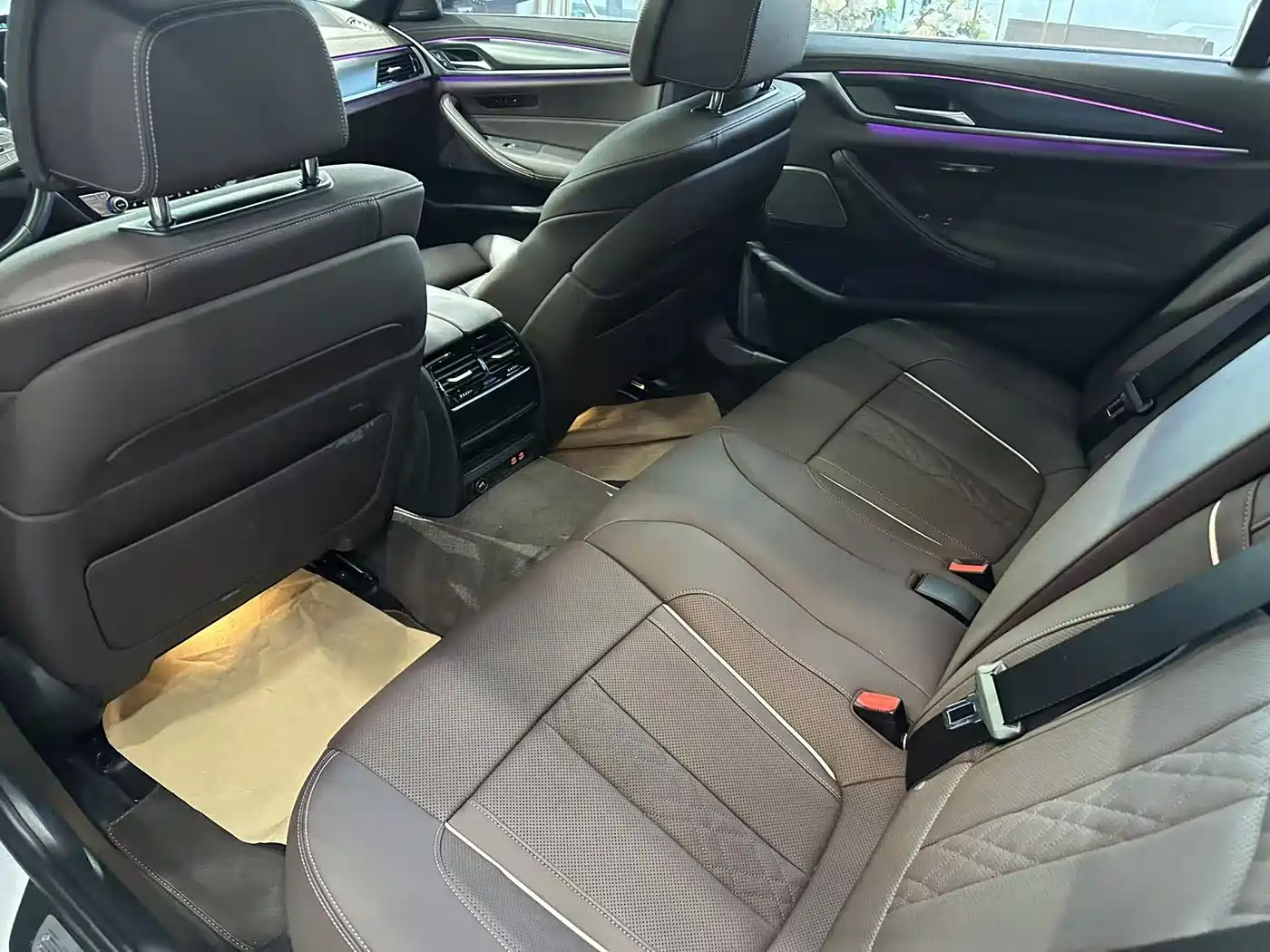 BMW 5 Series New Energy 2022 Model Facelift III 535Le Pioneer Edition M Sport Package фото 10