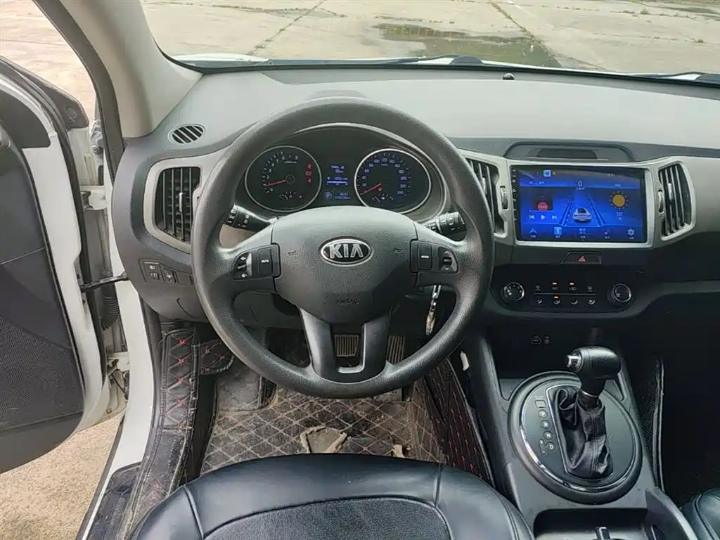Kia Sportage 2015 2.0L Automatic 2WD GL фото 11